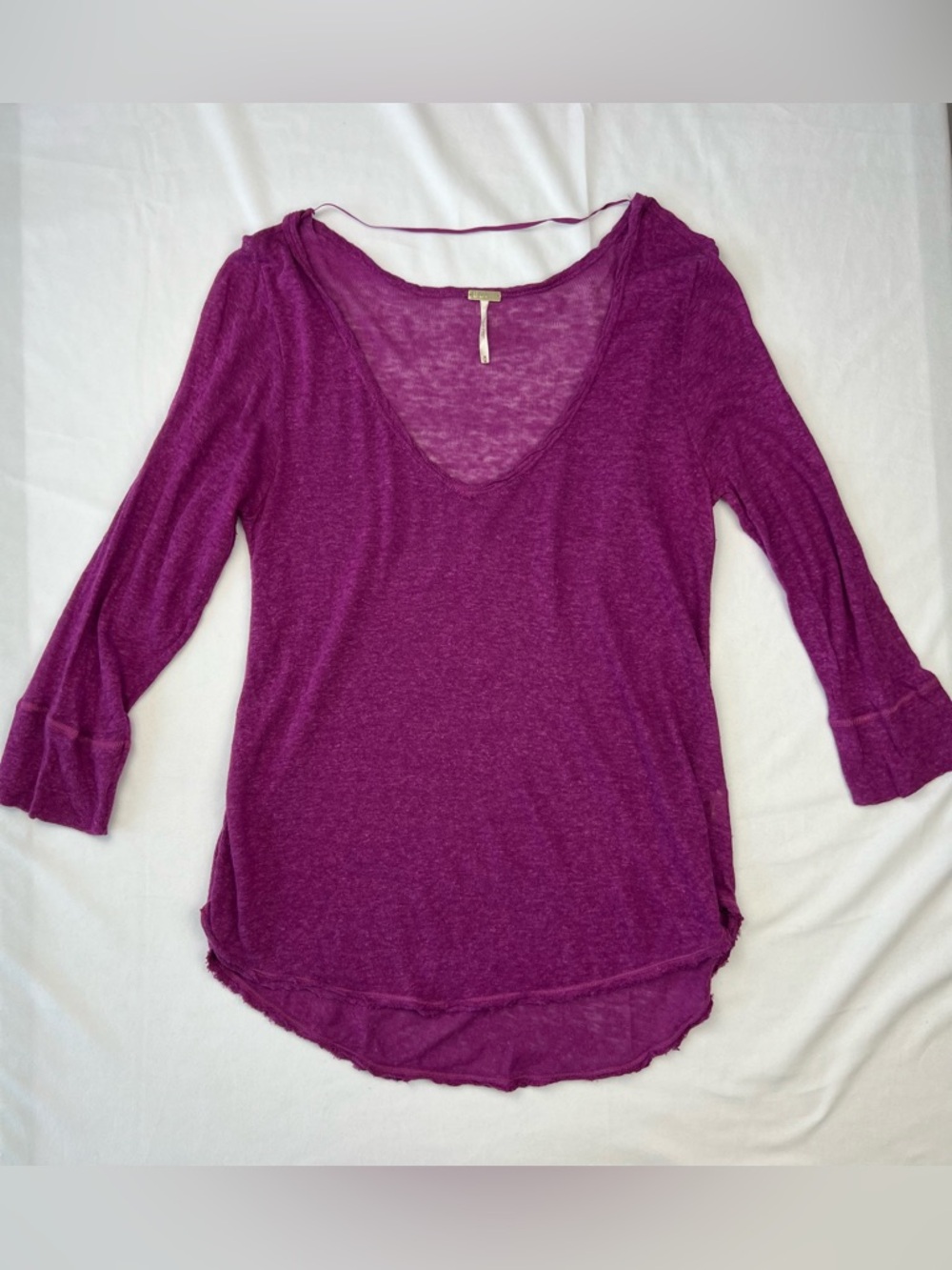 Free People Beach Linen Blend Hot Raspberry V-Neck 3/4 Sleeve Top Size Medium